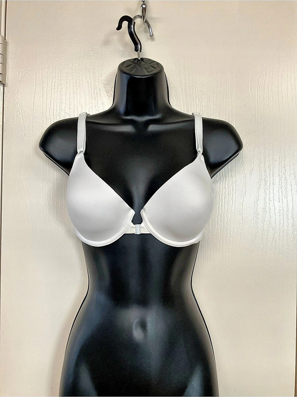 🌺$5.00 must bundle 🌺Ambrielle Underwire Bra in White Size 34G Like New